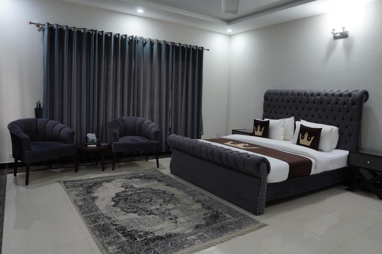 イスラマバード Grand Royal Bed & Breakfast エクステリア 写真