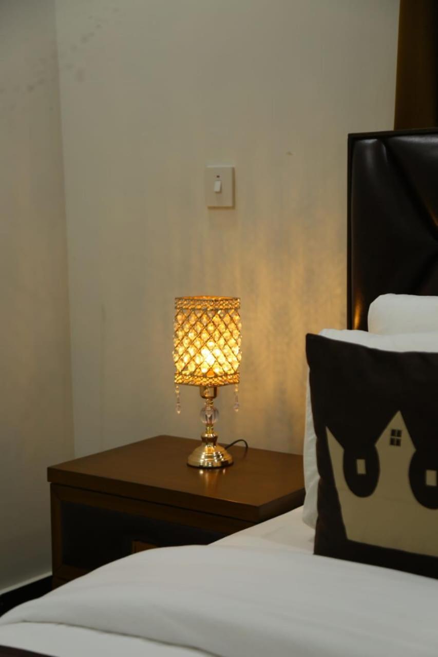イスラマバード Grand Royal Bed & Breakfast エクステリア 写真